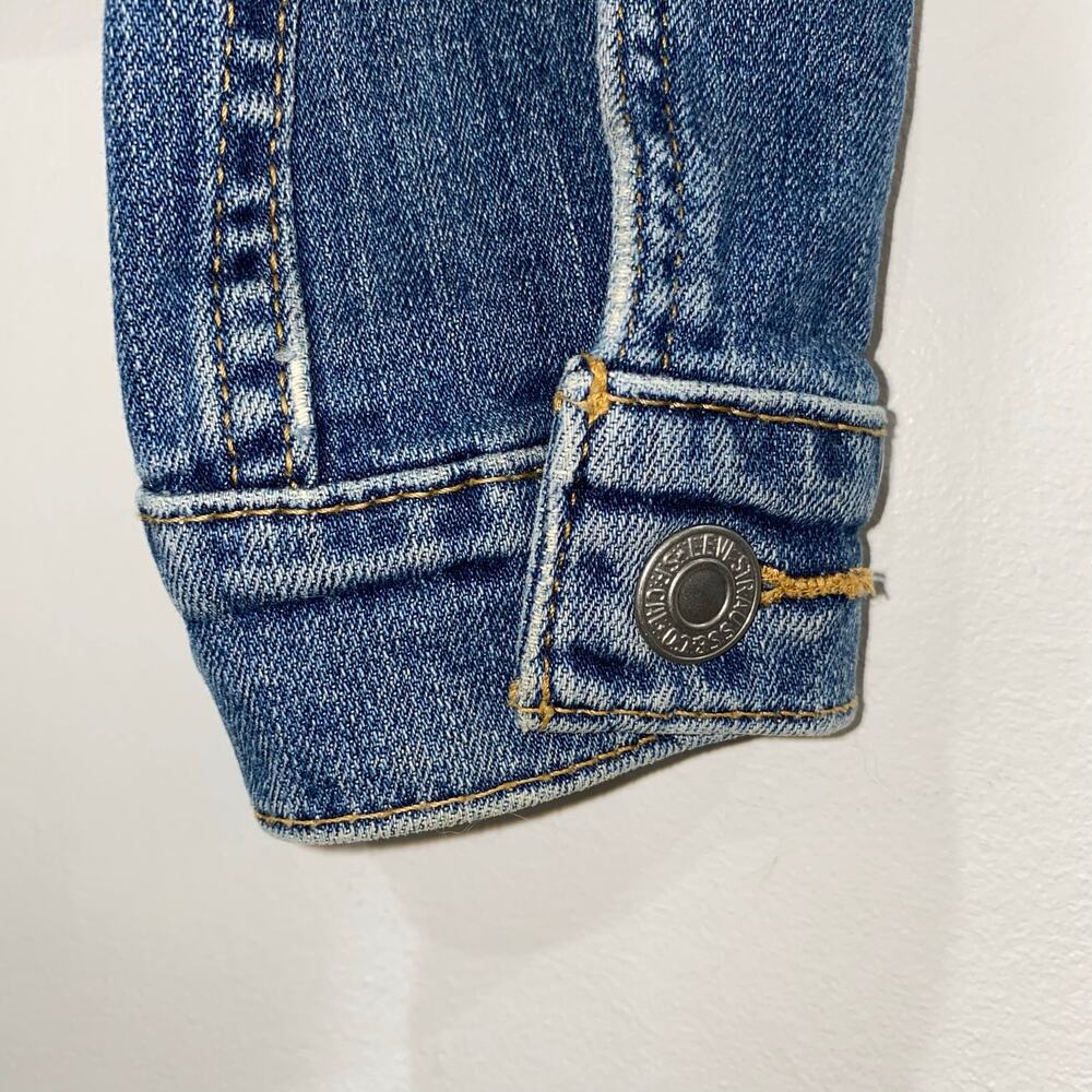 Levi Strauss Fitted Denim Jacket, Button up, Women’s Medium - Picture 9 of 9